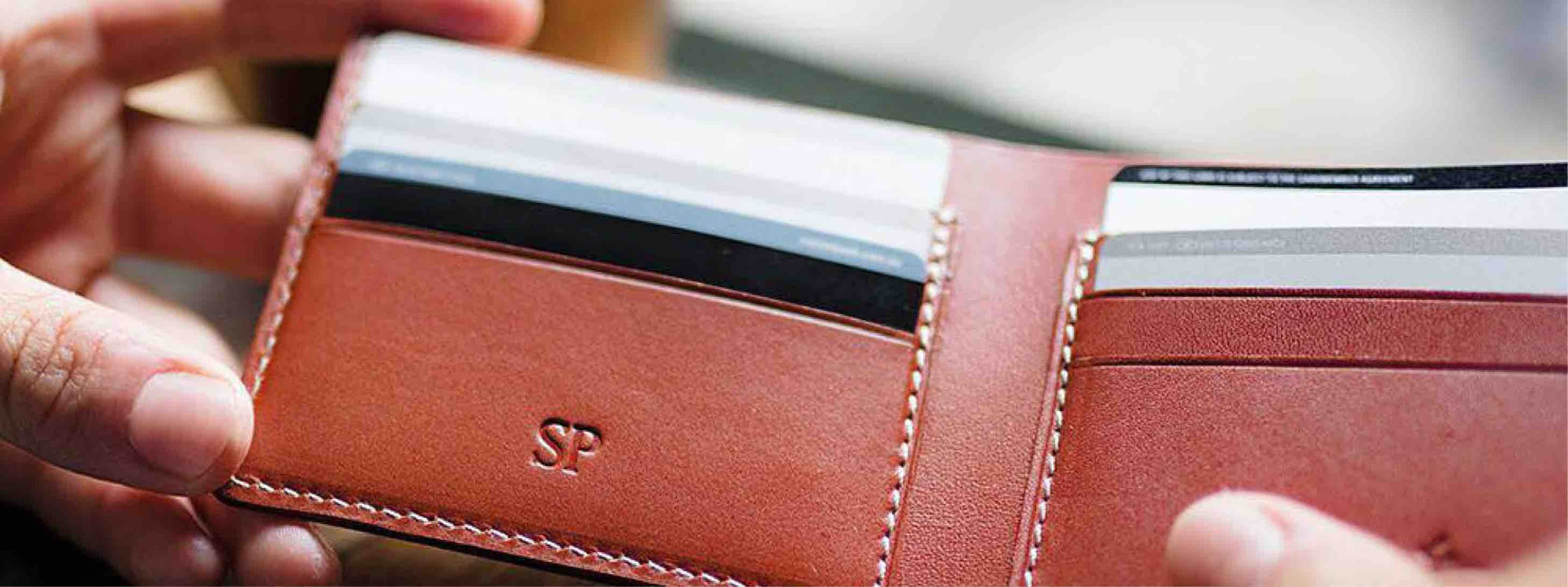 5 Things You Should Keep In Your Wallet
